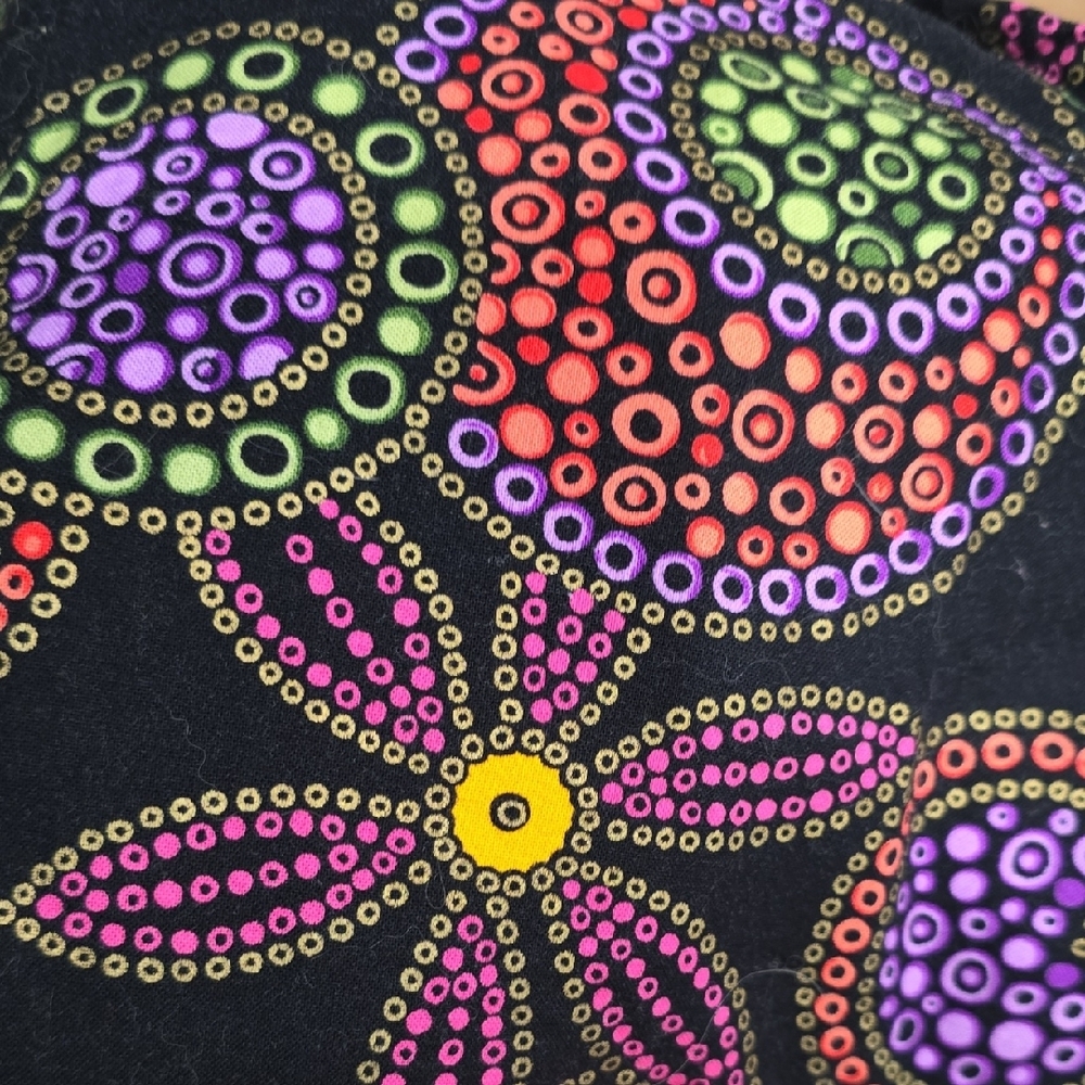 White Cross Multicolor Patterned Garment - image 5